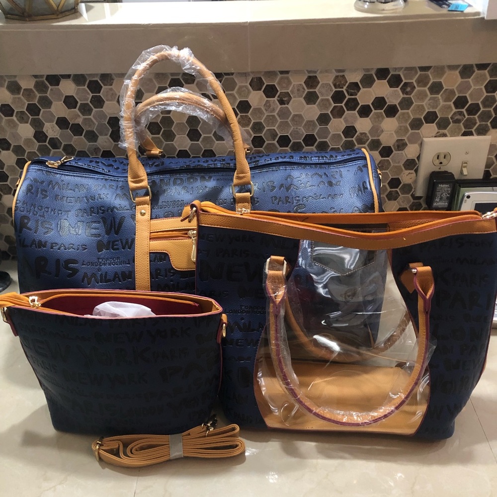 NWT New York Paris Milan traveling set